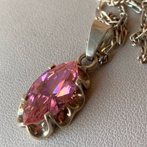 VINTAGE NAVETTE PINK ICE CZ PENDANT W/ FIGARO CHAIN 925 STERLING MADE IN MEXICO - Picture 2 of 16